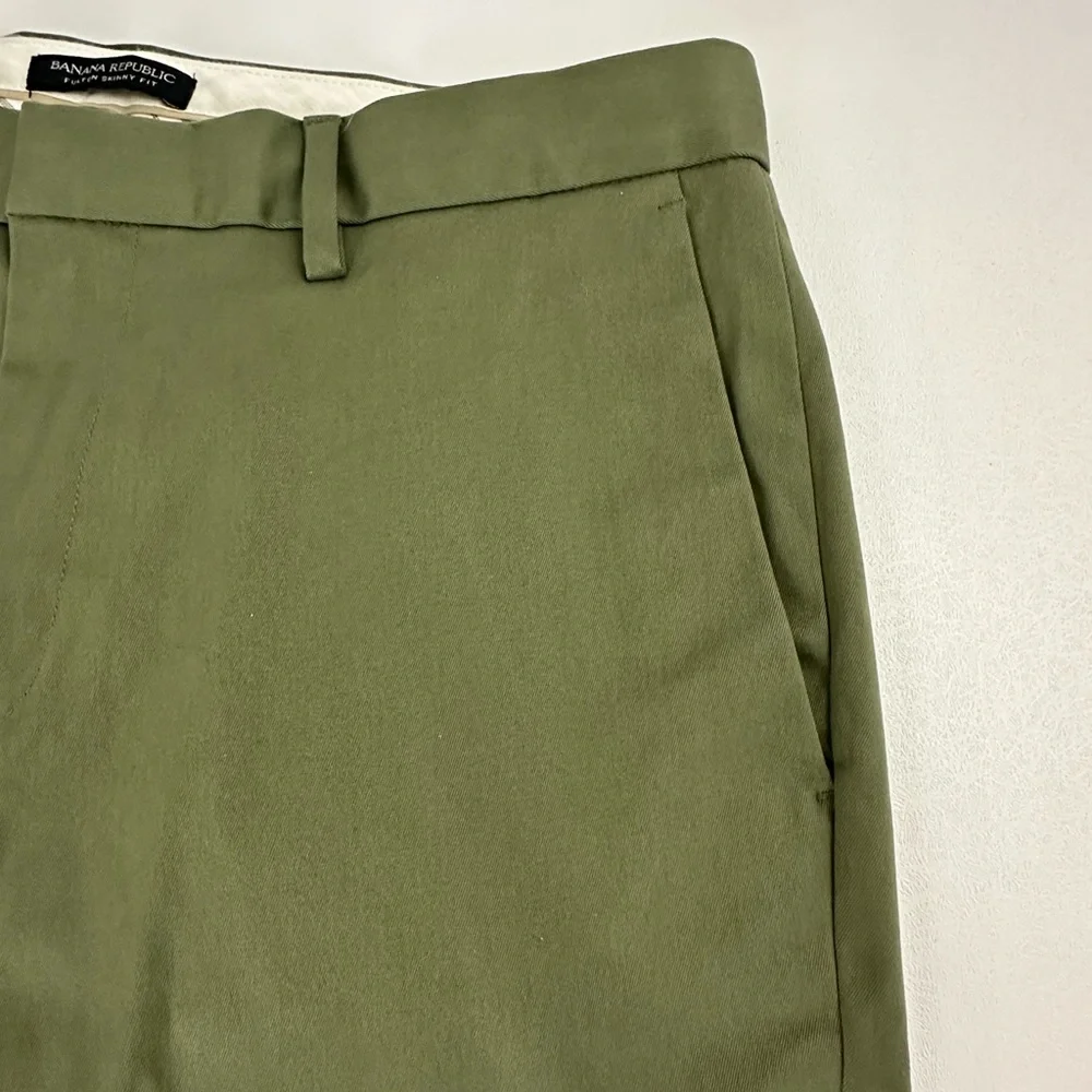 Banana republic men’s size 33/32 flu and‎ skinny fit Chino pants new with tags